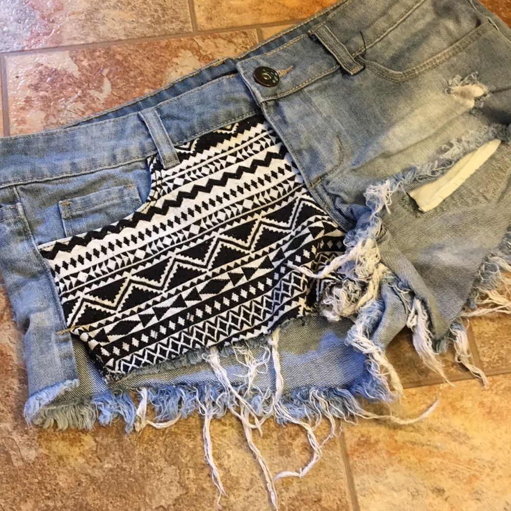 Mudd Jean Shorts - Picture 3 of 5